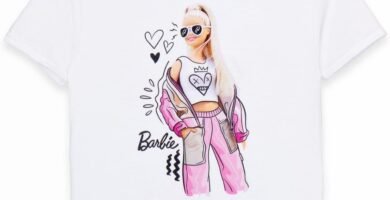 Barbie Girls T-Shirt in White | Doodle Sketch Pose Graphic Tee for Kids | Short-Sleeved Retro Fashion Top | Doll Tshirt Movie Merchandise Gift for Children & Graphic Teens Barbie Girls T-Shirt in White | Doodle Sketch Pose Graphic Tee for Kids | Short-Sleeved Retro Fashion Top | Doll Tshirt Movie Merchandise Gift for Children & Graphic Teens