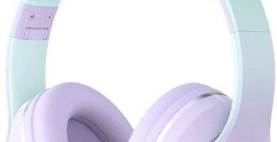 Bluetooth Kids Headphones,Cat Ear LED Light Up Kids Wireless Headphones,Bluetooth 5.1&Stereo Sound,Foldable,Adjustable Headband,Children Headphones with Microphone Over Ear for School/Tablet (Purple)