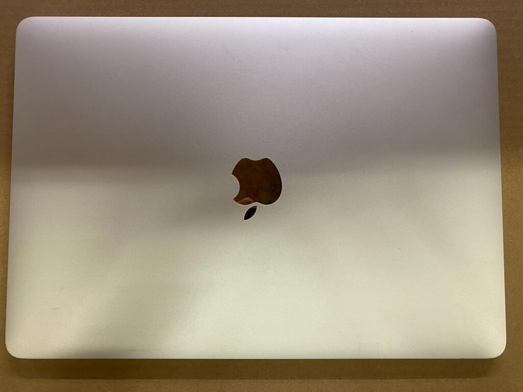 2018 Apple MacBook Pro with 2.7GHz Intel Core i7 (13-inch, 16GB RAM, 512GB SSD) (QWERTY English) Space Grey (Renewed)