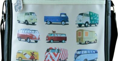 BRISA Unisex Vw T1 Bus Shoulder Bag VW Collection – Volkswagen Retro Vintage Shoulder Travel Bag in T1 Bus Campervan Design (Surf/White) BRISA Unisex Vw T1 Bus Shoulder Bag VW Collection – Volkswagen Retro Vintage Shoulder Travel Bag in T1 Bus Campervan Design (Surf/White)