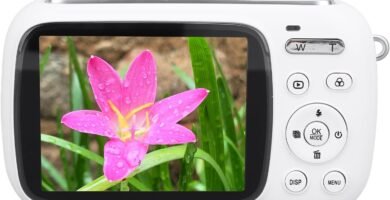 Compact Camera 5K Video 80MP Photo 18X Digital Zoom Camera 2.8 Inch IPS Screen for Photography and Recording (White)