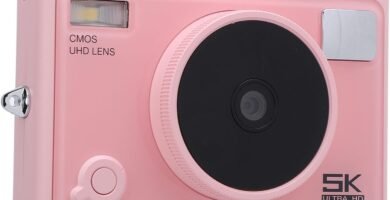 Digital Camera, 5K 72MP Autofocus Digital Point and Shoot Camera with 2 Inch Screen, 1300mAh Compact Portable Vlogging Camera for Photography (Pink)