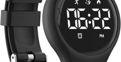 Focwony LED Digital Waterproof Pedometer Watch, Non-bluetooth Fitness Tracker, Step Counter, Distance, Vibrating alarm clock, Stopwatch, Great Gift for for Kids Childrens Teens Girls Boys (Black)