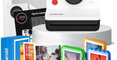 Instant Print Camera Bundle with Polaroid Now Gen 2 Instant Camera, Polaroid Colour i-Type Film, Polaroid Photo Holder, Polaroid Photo Album & Acrylic Photo Frames (Black & White)