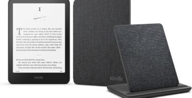 Kindle Paperwhite Signature Edition (2024 Release) 32 GB without ads, an Amazon Fabric Cover and a Made for Amazon Wireless Charging Dock