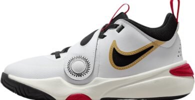 NIKE Boy’s Team Hustle D 11 (Gs) Sneaker NIKE Boy’s Team Hustle D 11 (Gs) Sneaker