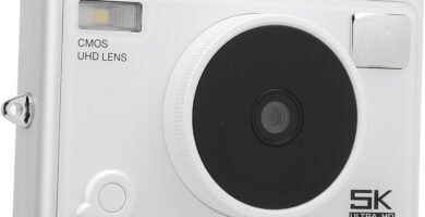 Portable Digital Video Camera, 5K Digital Camera, 18x Digital Zoom, 2.8 IPS HD Screen for Outdoor Use (White)