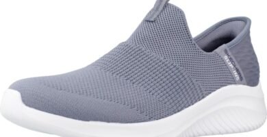 Skechers Women’s Ultra Flex 3.0 Cozy Streak Sneaker