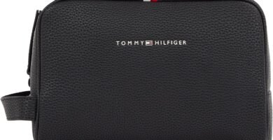 Tommy Hilfiger ESSENTIAL PU WASHBAG, BLACK, OS Tommy Hilfiger ESSENTIAL PU WASHBAG, BLACK, OS