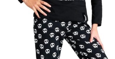 Wednesday Girls Pyjamas – Nightwear Long Sleeve & Bottoms PJs Lounge Set for Girls and Teenagers 7-16 Years Girls Gifts Wednesday Girls Pyjamas – Nightwear Long Sleeve & Bottoms PJs Lounge Set for Girls and Teenagers 7-16 Years Girls Gifts