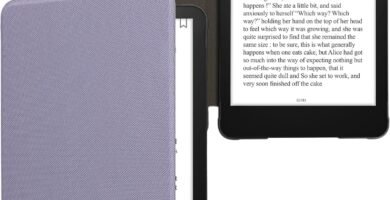 kwmobile Case Compatible with Amazon Kindle Paperwhite (12. Gen 2024) / Kindle Colorsoft – Nylon Protective e-Reader Cover Folio Book Style Case – Lavender