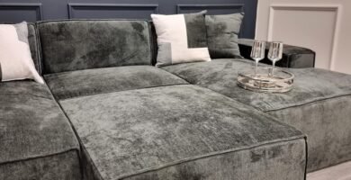 Atlanta U Shaped Cinema Style Modular Sofa – Soft Textured Chenille Fabric,Perfect for Home Theater & Living Room (Black Textured Chenille, U Shape Including Stool) Atlanta U Shaped Cinema Style Modular Sofa – Soft Textured Chenille Fabric,Perfect for Home Theater & Living Room (Black Textured Chenille, U Shape Including Stool)