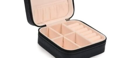 FOME Small Jewelry Box, Portable Jewelry Box Organizer PU Leather Mini Travel Jewelry Storage Case for Rings Earrings Necklace Bracelets Jewelry Gift for Women Girls FOME Small Jewelry Box, Portable Jewelry Box Organizer PU Leather Mini Travel Jewelry Storage Case for Rings Earrings Necklace Bracelets Jewelry Gift for Women Girls