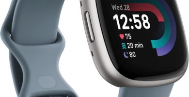 Google Fitbit Versa 4 Fitness Smartwatch with built-in GPS and up to 6 days battery life – compatible with iOS 15 or higher & Android OS 9.0 or higher Google Fitbit Versa 4 Fitness Smartwatch with built-in GPS and up to 6 days battery life – compatible with iOS 15 or higher & Android OS 9.0 or higher