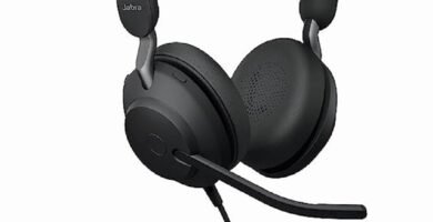 Jabra Evolve2 40 SE Wired Noise-Cancelling Stereo Headset With 3-Mic Call Technology and USB-A Cable – Works with all Leading Unified Communications Platforms such as Zoom and Google Meet – Black Jabra Evolve2 40 SE Wired Noise-Cancelling Stereo Headset With 3-Mic Call Technology and USB-A Cable – Works with all Leading Unified Communications Platforms such as Zoom and Google Meet – Black