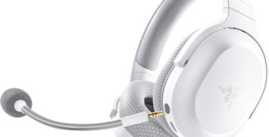 Razer Barracuda X – Wireless Multi-platform Gaming and Mobile Headset (SmartSwitch Dual Wireless, Ergonomic Design, TriForce 40 mm, Cardioid Mic, On-Headset Controls, 50h Battery USB-C) Mercury White Razer Barracuda X – Wireless Multi-platform Gaming and Mobile Headset (SmartSwitch Dual Wireless, Ergonomic Design, TriForce 40 mm, Cardioid Mic, On-Headset Controls, 50h Battery USB-C) Mercury White