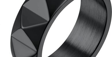 Richsteel Novelty Stainless Steel Finger Ring for Men Women, Quadrangular Pyramid Rivets Shape, Cool Rings for Couples, UK Size