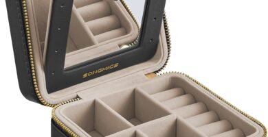 SONGMICS Jewellery Box, 11.4 x 11.4 x 5.5 cm Travel Jewellery Box with Interior Mirror, PU Leather Jewellery Storage for Women, Small Jewellery Organiser, Portable, Gift Idea, Ink Black JBC146BKV1 SONGMICS Jewellery Box, 11.4 x 11.4 x 5.5 cm Travel Jewellery Box with Interior Mirror, PU Leather Jewellery Storage for Women, Small Jewellery Organiser, Portable, Gift Idea, Ink Black JBC146BKV1