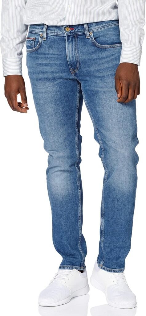Tommy Hilfiger – Black Straight Fit Jeans for Men – Men’s Clothing Essentials – Core Denton Jeans for Men UK – Classic Style Trouser for Men Made with Sustainable Materials and Cotton
